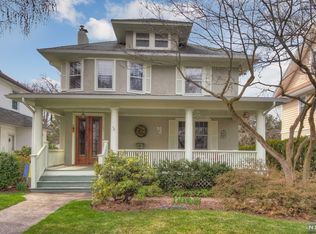 136 S Irving St, Ridgewood, NJ 07450