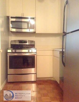 5th image of 990 6th Ave APT 11H