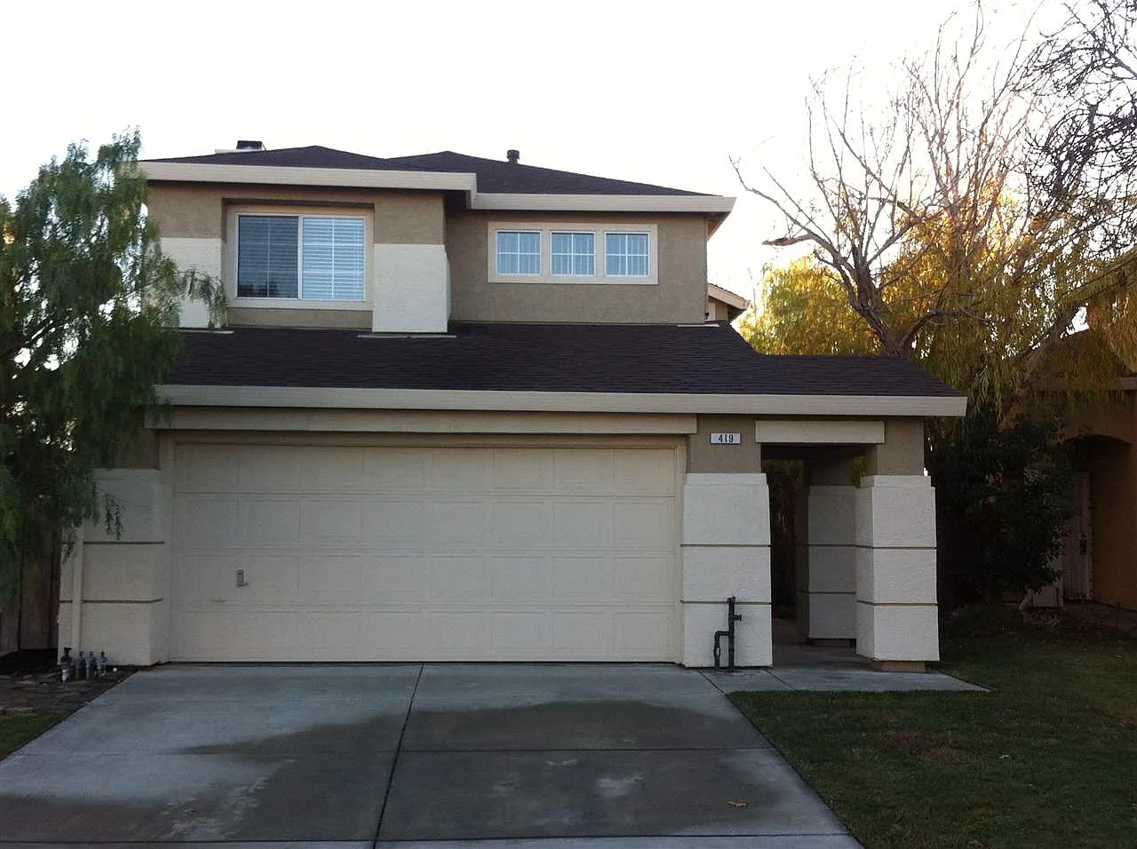 419 Bayview Dr photo 1