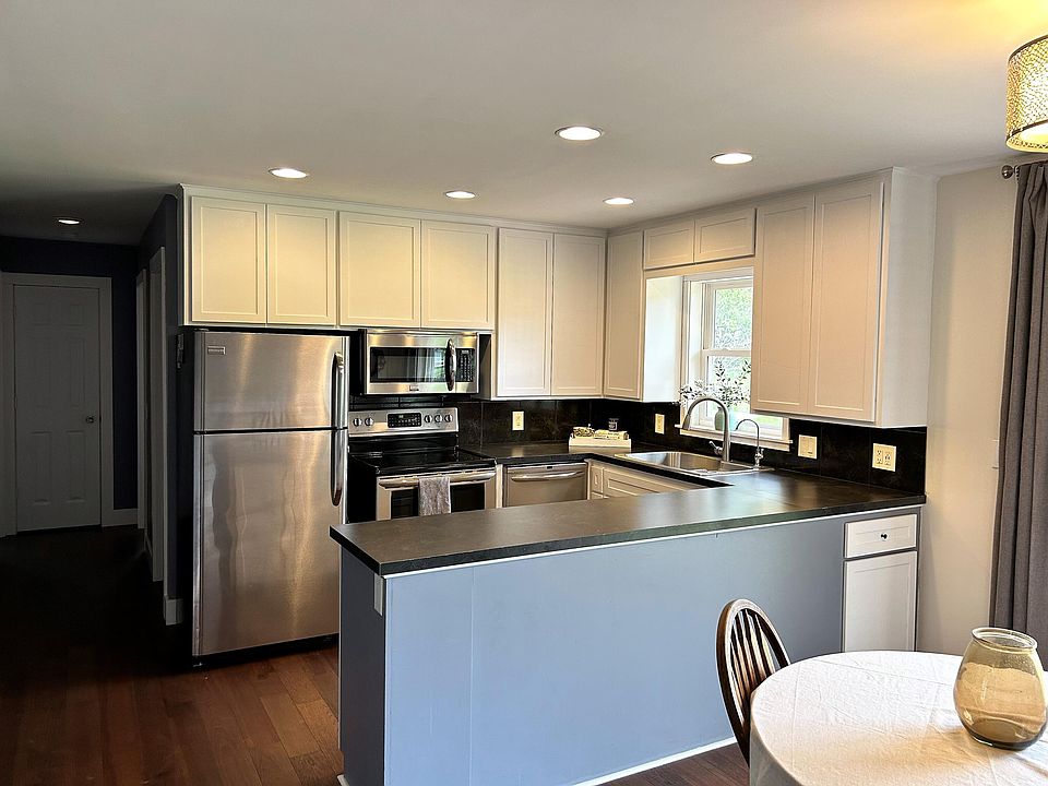 445 E Cherry St, Fremont, MI 49412 Zillow