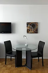 Rented by R New York
