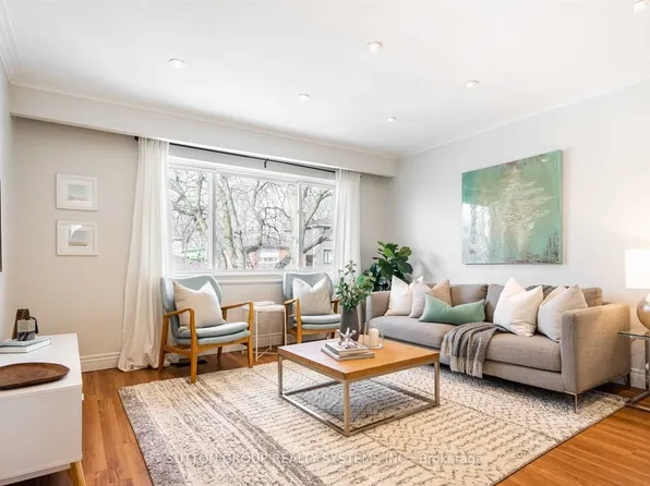 465 Ashdale Ave #3, Toronto, ON M4L 2Z3