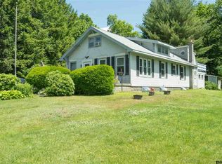 14 Middlesex Rd, East Greenbush, NY 12061
