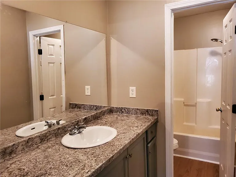2622 Country Trce SE — Photo 25
