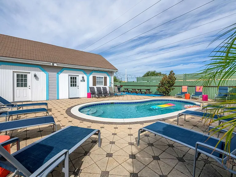 4431 Luke Ave #ID1354368P — Photo 66