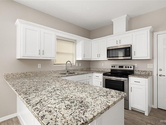 5th image of 1908 Davenport St #4