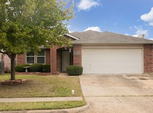 1961 Lariat Dr, Justin, TX 76247