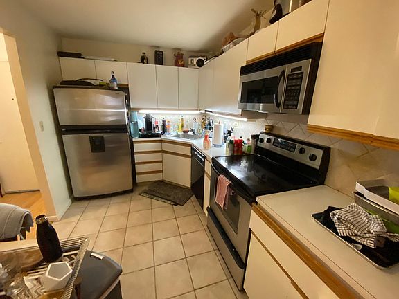 5th image of 233 S 6th St #1306-II