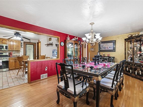 5th image of 326 Arriba Way