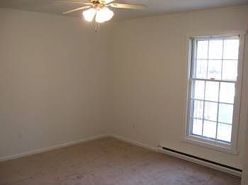 3rd image of 5615 Moncure Ave