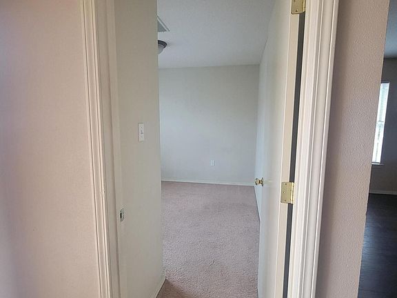 4th image of 6229 Lovebird Ln