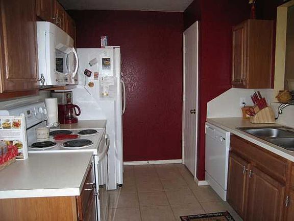5th image of 15616 Lily Garden Ln