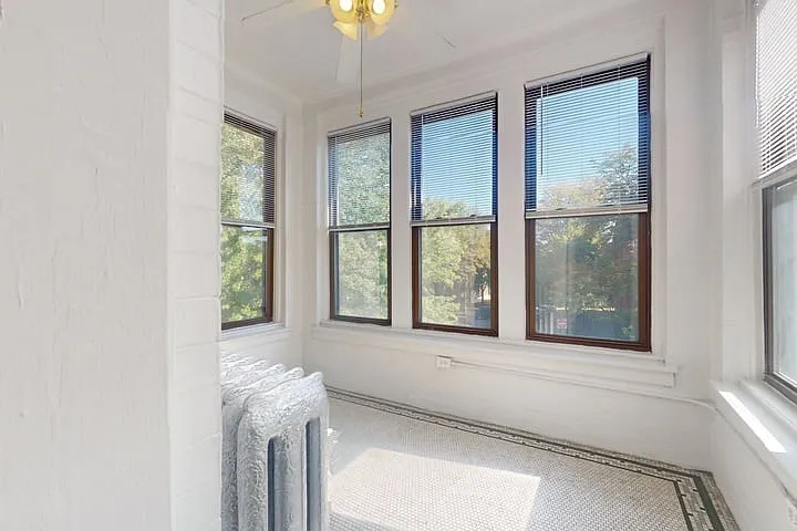 918 E. Hyde Park Boulevard — Photo 11