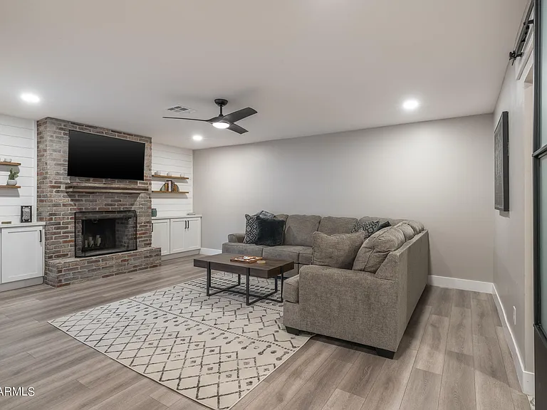 1641 W Evans Dr — Photo 22