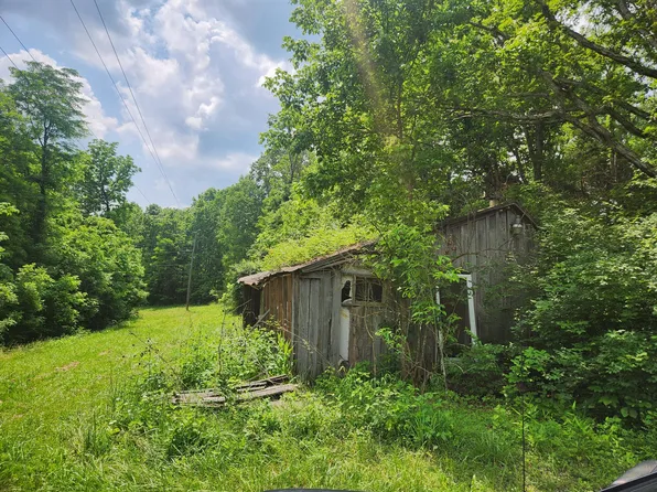 901 Galbraith Rd, Brooksville, KY 41004