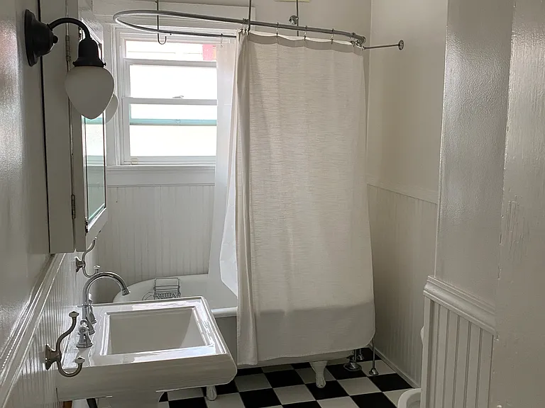 4629 Shattuck Ave — Photo 15