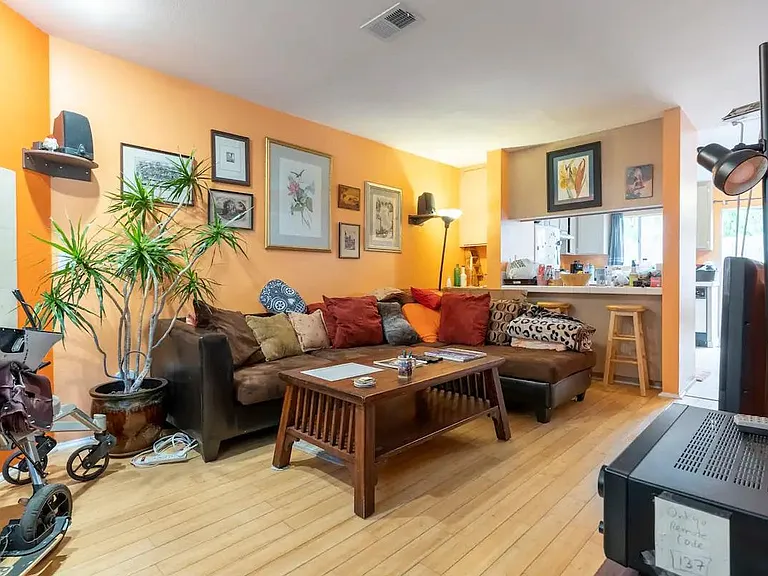 4359 Louisiana St — Photo 3