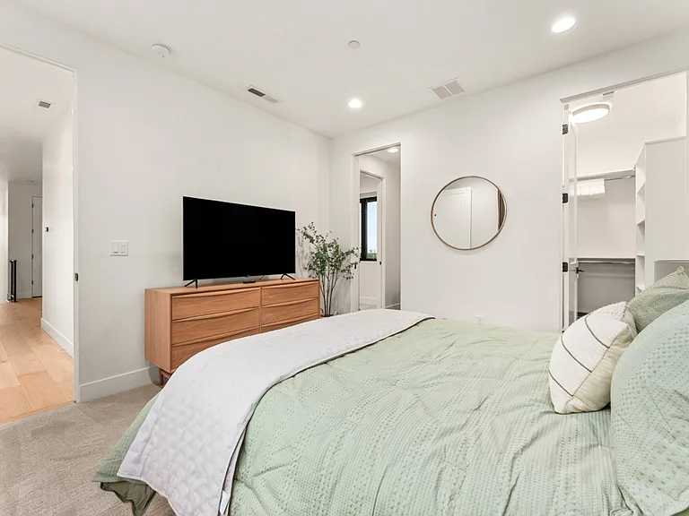 N Lancaster Pl — Photo 23