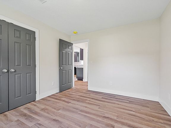 2nd image of 105 Calvin St