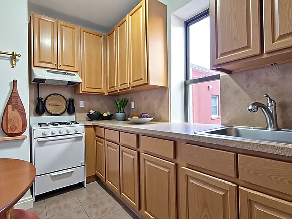 3rd image of 1636 Lexington Ave #16