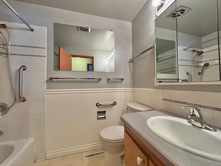 7520 E Mission Ave — Photo 23