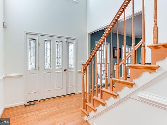 2nd image of 22 Indian View Ct