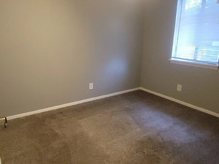 900 Candlewood Dr NW #D — Photo 10