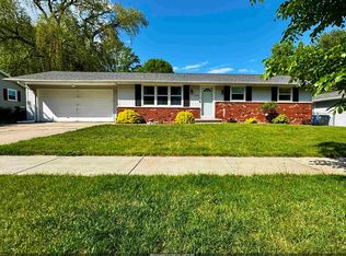1404 Ponderosa Ave, Green Bay, WI 54313