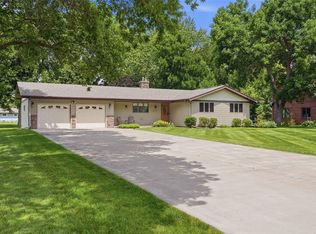 2728 E Deblene Ln, Eau Claire, WI 54703