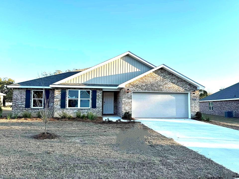1st image of 18077 Big Leaf Dr
