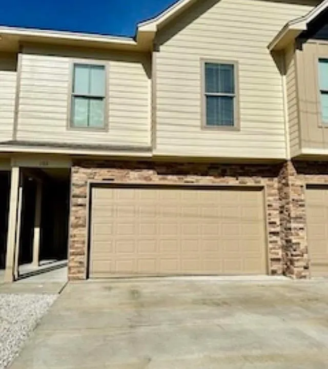 5100 Westgate Ln #103