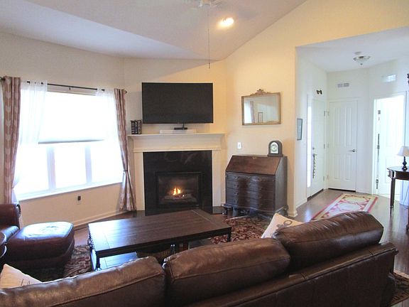 3rd image of 6784 Kinsale Ln