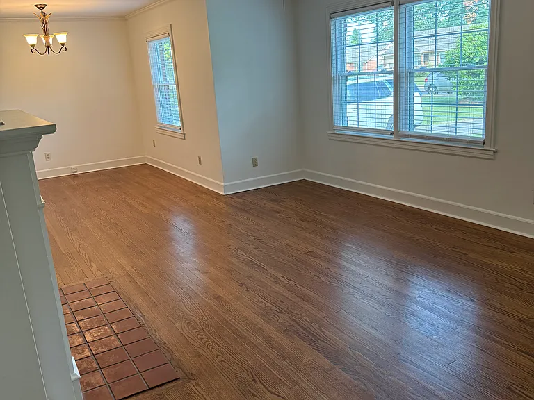 709 Magnolia St — Photo 6