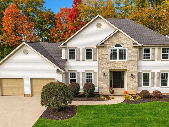 1100 Partridge Dr, Wadsworth, OH 44281