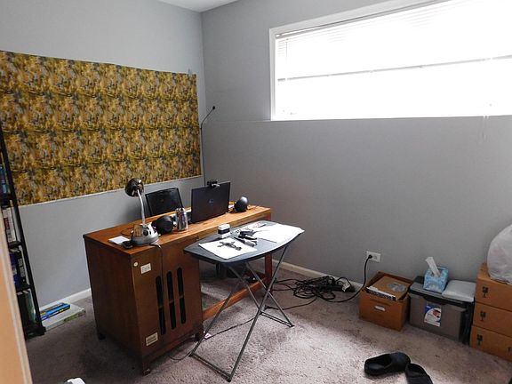 2nd image of 1-1549 W Walton Pl #1
