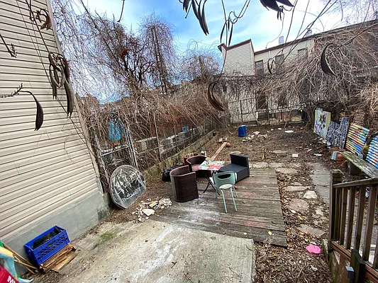 Rented by Premier Metro Realty Corp | media 12