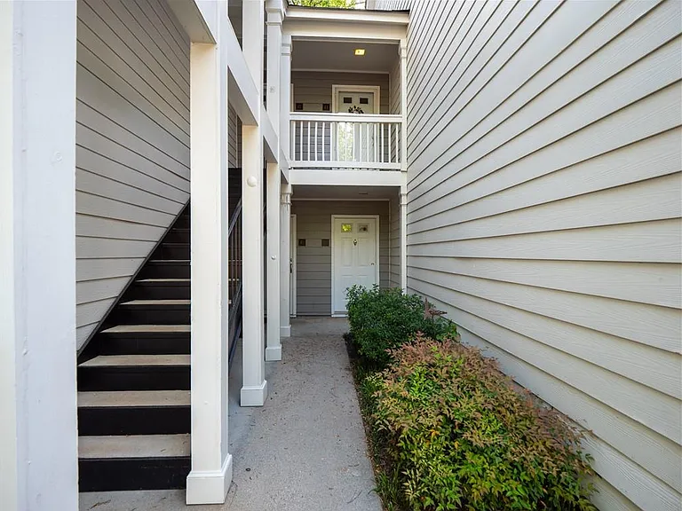 43 Arbor End SE — Photo 2