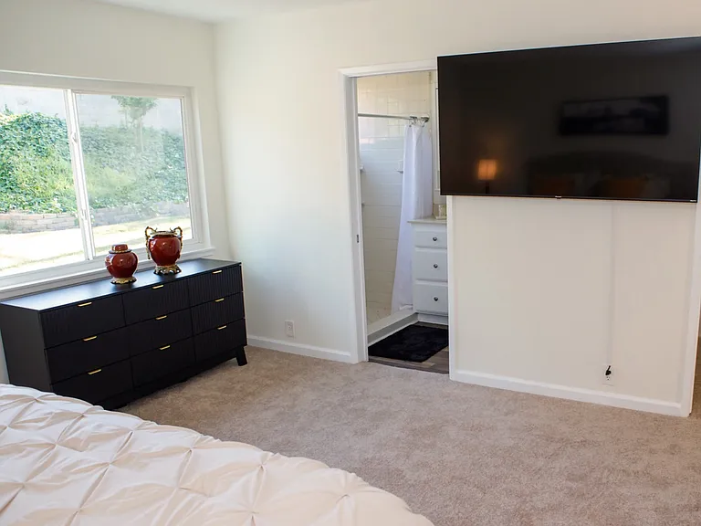176 W Gainsborough Rd — Photo 30