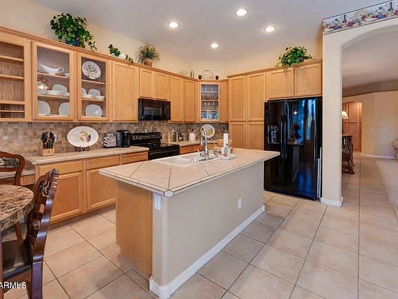 2nd image of 2711 S McClelland Pl