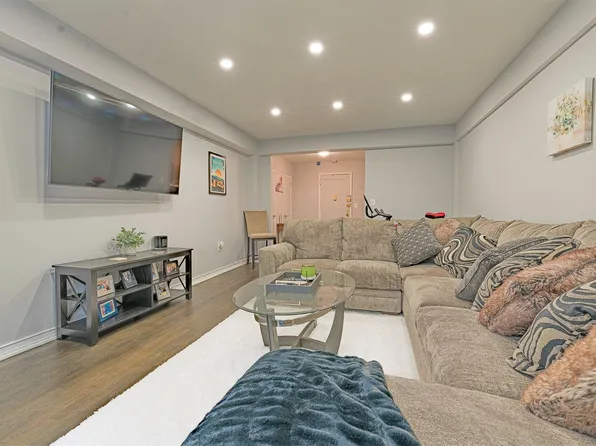 255 Bronx River Road #7R, Yonkers, NY 10704