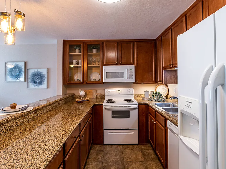 3030 Suncrest Dr #907 — Photo 9