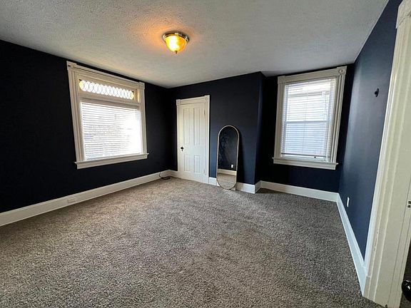 4th image of 539 Lowell Ave APT 4