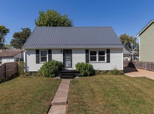 317 2nd Ave, Hampton, IL 61256