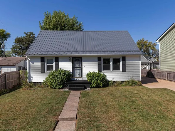 317 2nd Ave, Hampton, IL 61256