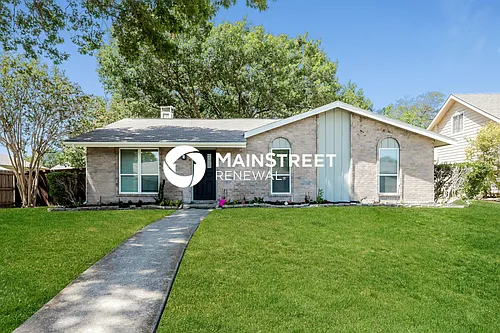 2904 Chancellor Dr Photo 1