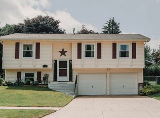 228 Balboa Ave, Cedar Falls, IA 50613