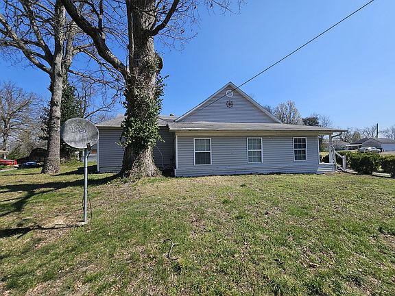 2nd image of 1024 Tolle Rd