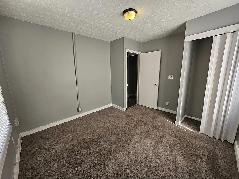 3044 Manor Ct — Photo 4