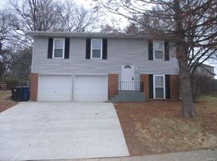 10515 Niblic Dr, Saint Louis, MO 63114