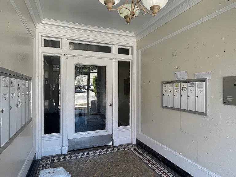 86 Sutherland Rd #11 — Photo 10
